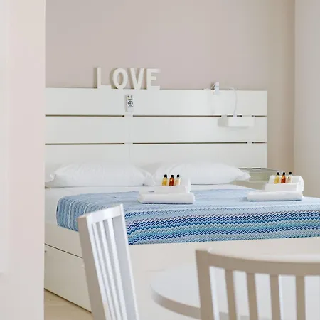 Bardolino Spritz, Balcony, Access And Aircon *